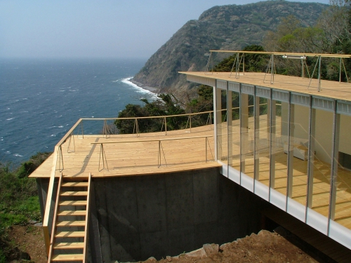 ＩＺＵ　ＨＯＵＳＥ